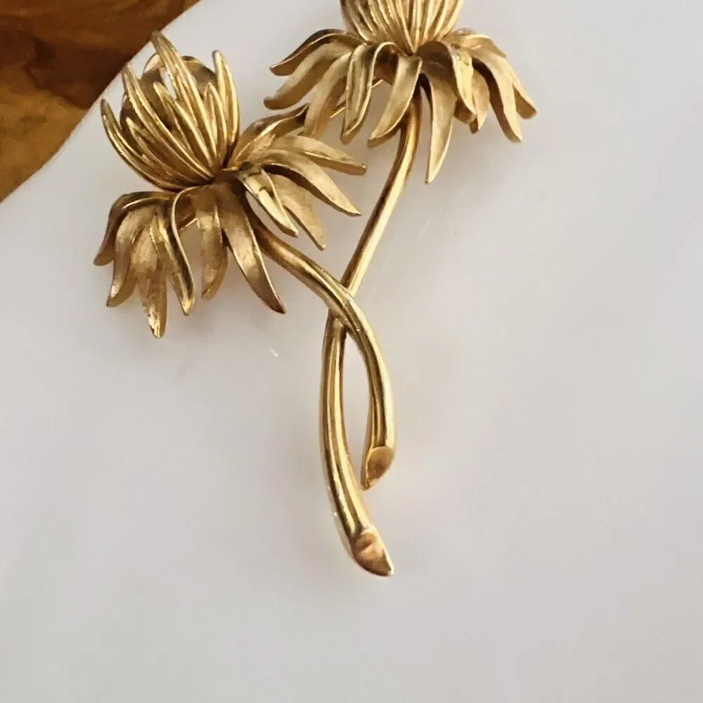 Vintage TRIFARI Brooch Signed Scottish Thistles Stem Gold Plate Huge RARE 4065